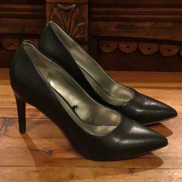 NWT WOMENS WORTHINGTON BLACK HEELS - Picture 1 of 5
